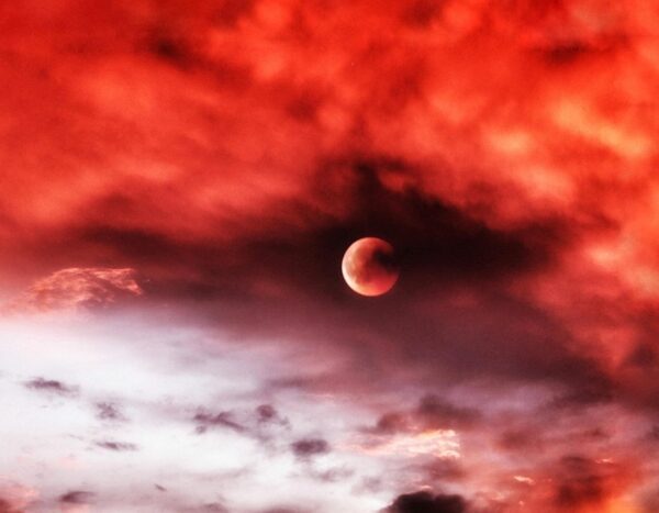 Blood Moon Womb Cleanse Virgo Full Moon Eclipse art by Lolame at Pixabay